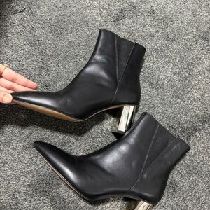 Elegant Black Ankle Boots with Metallic Heel